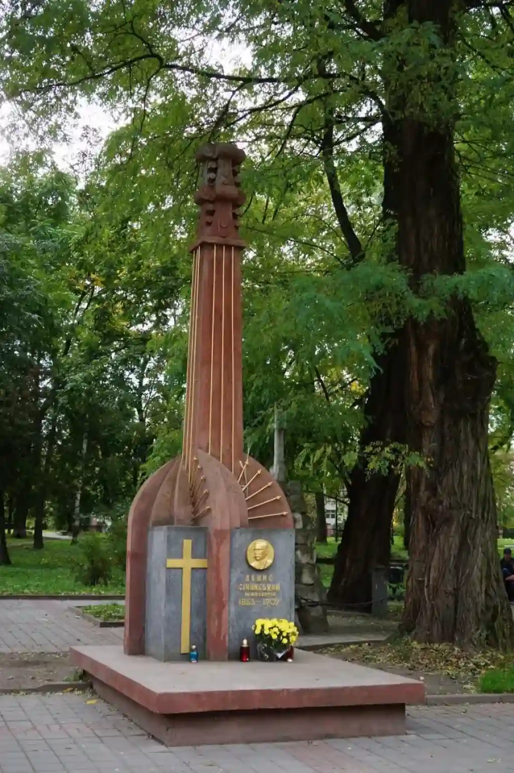 У фондах франківського музею зберігається унікальна збірка Дениса Січинського “Ще не вмерла Україна”