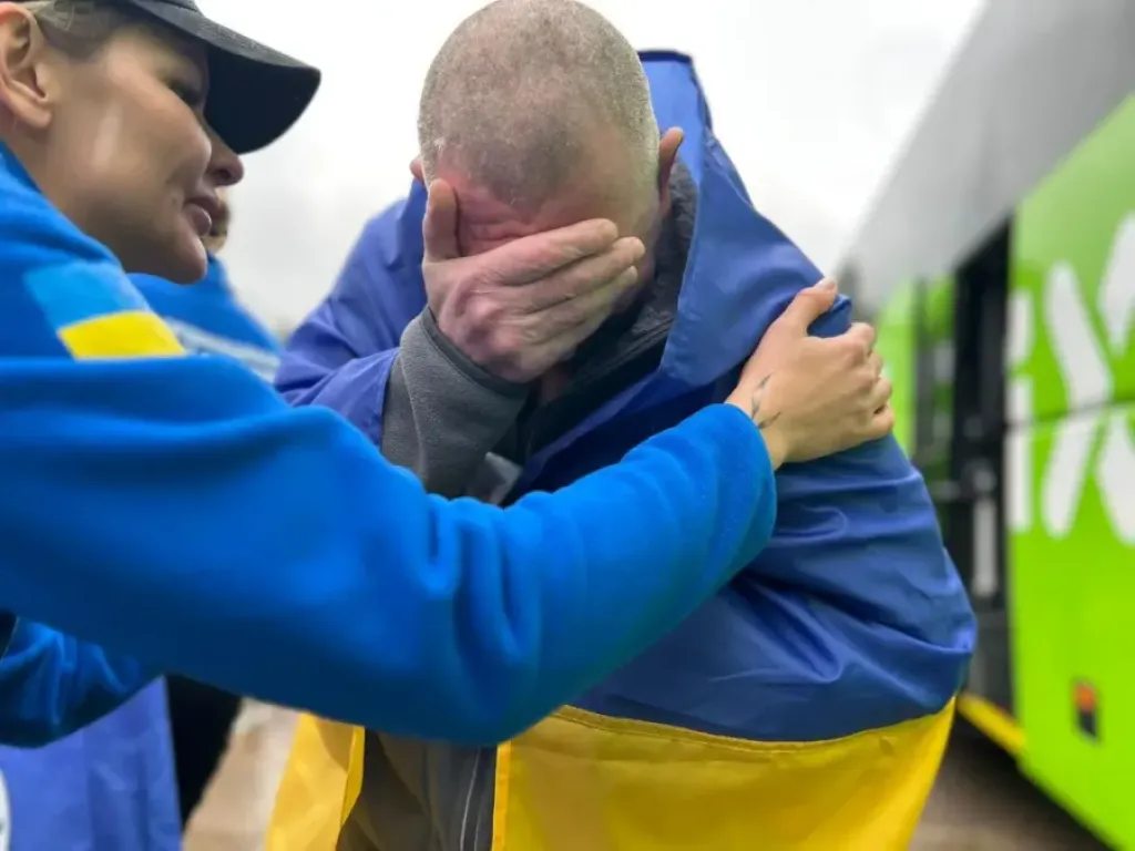 Україна повернула з російського полону ще 185 захисників і цивільних