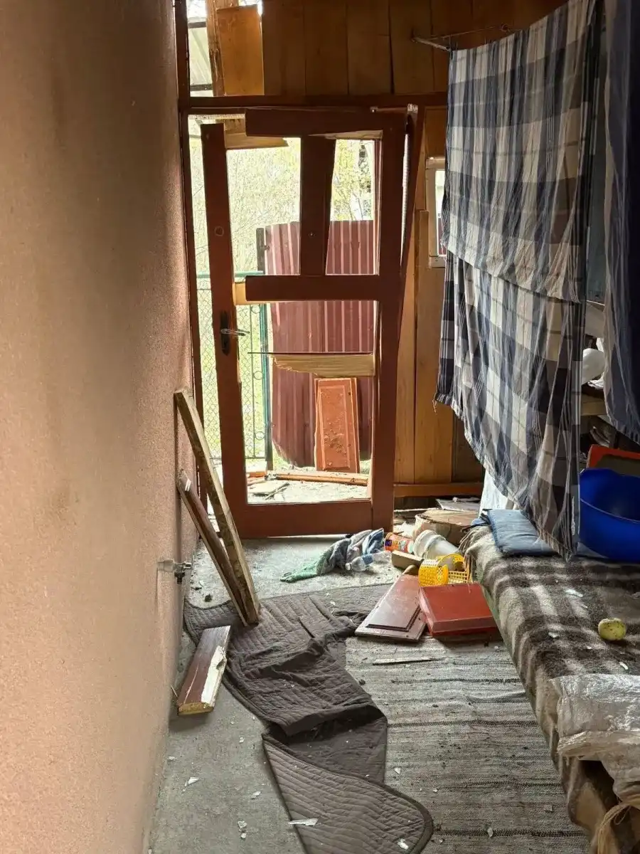 Мешканцям пошкоджених від обстрілів будинків на Прикарпатті нададуть матеріальну допомогу Мешканцям пошкоджених від обстрілів будинків на Прикарпатті нададуть матеріальну допомогу