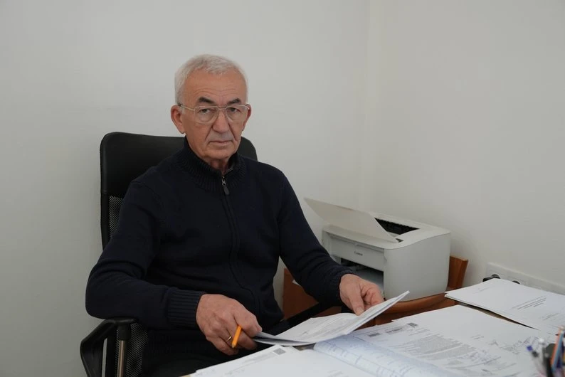 “Затягуємо ремінь”: чому у сільських та селищних радах Прикарпаття бракує кадрів