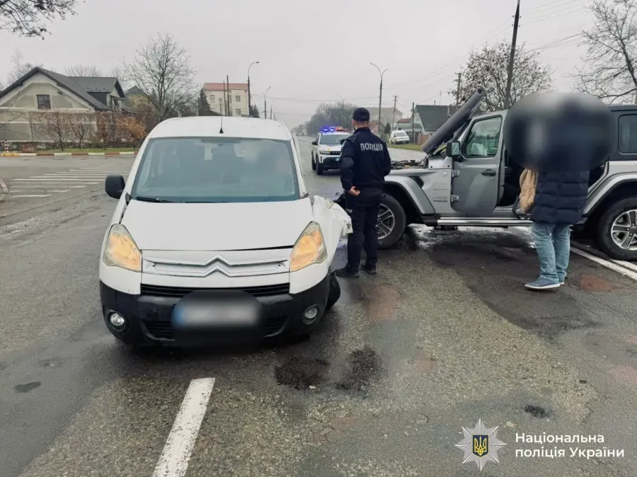 ДТП у Коломиї: зіткнення Citroen і Jeep біля “Епіцентру”