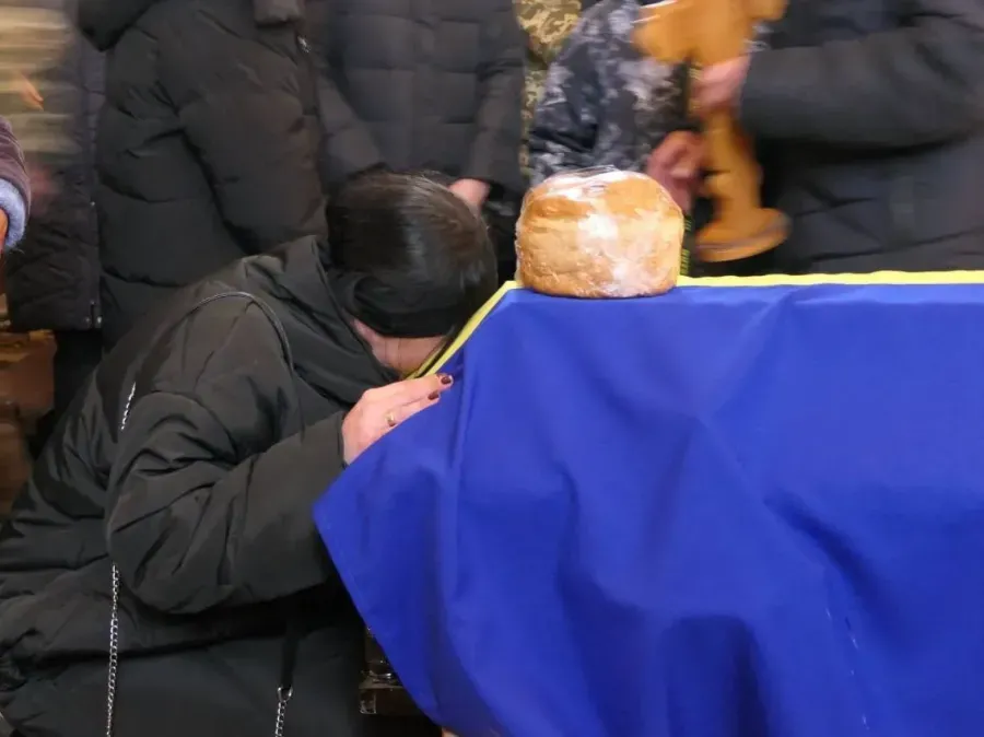 У Боднарові віддали шану полеглому захиснику Анатолію Темнику