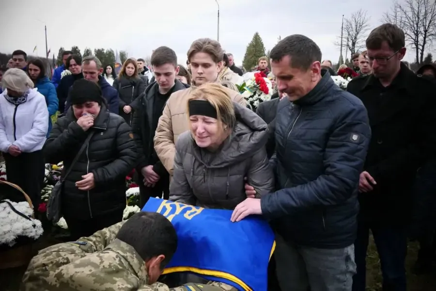 У Калуші попрощалися з полеглим героєм Сергієм Дранутою
