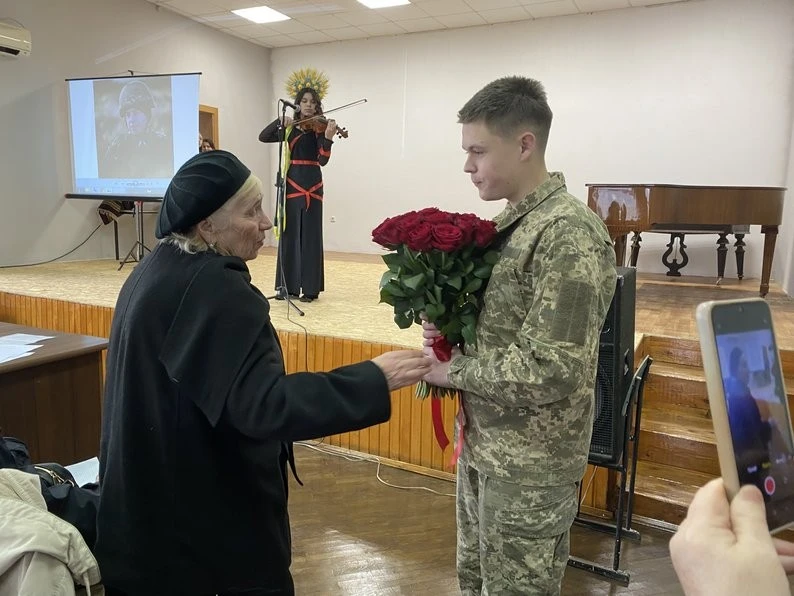 У Косові пройшов конкурс читців воєнної поезії імені Максима Ємця