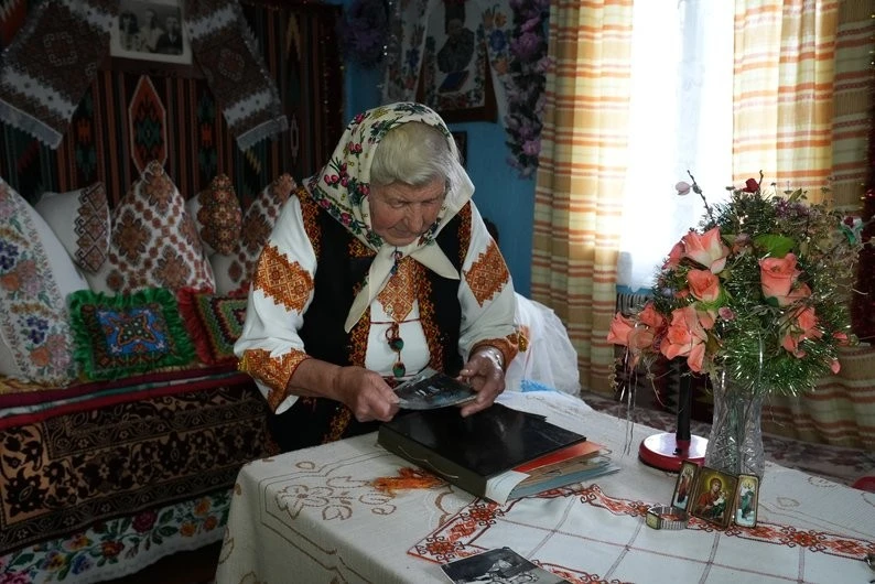 Сотні вишитих історій: як прикарпатка з Княждвора пронесла своє мистецтво через усе життя
