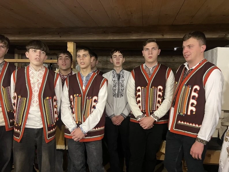 Андріївські передвечір’я у Крилосі: як школярі оживили давні звичаї у заповіднику