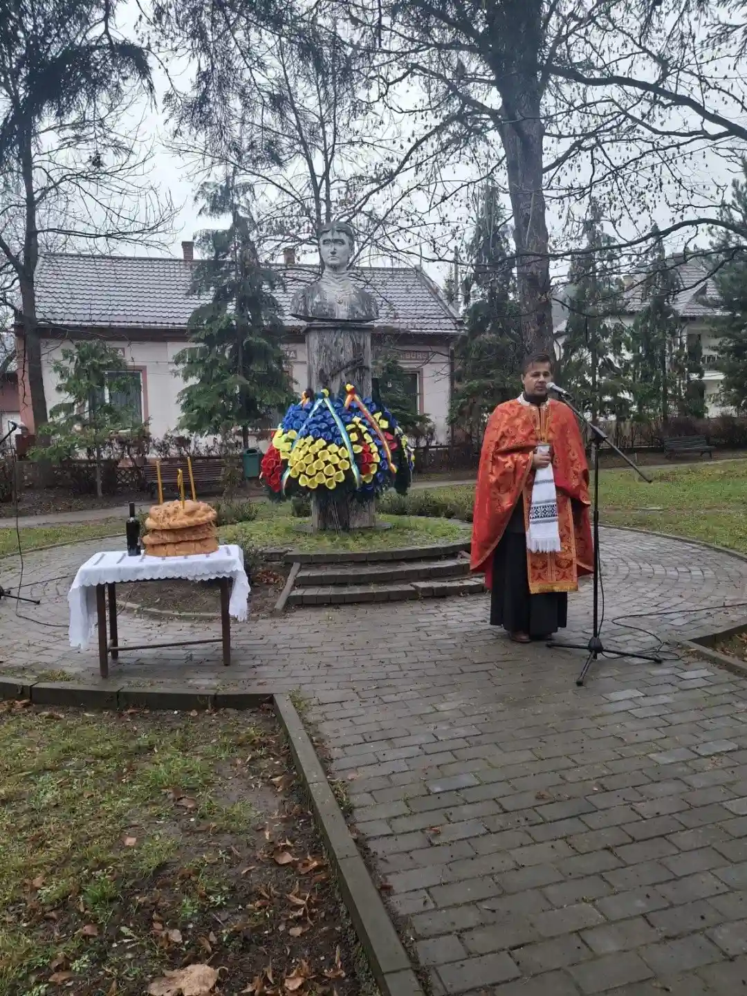 У Гура-Гуморулуй вшанували Ольгу Кобилянську у день її 162-річчя