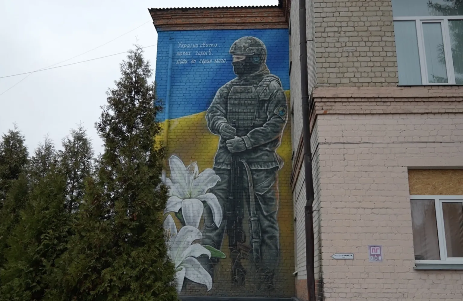 З подіумів Європи до майстерень під обстрілами: як сумські студенти говорять про війну мовою моди