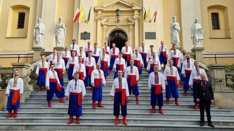 Хор, що злітається з усієї Польщі: як “Журавлі” пів століття тримають український голос