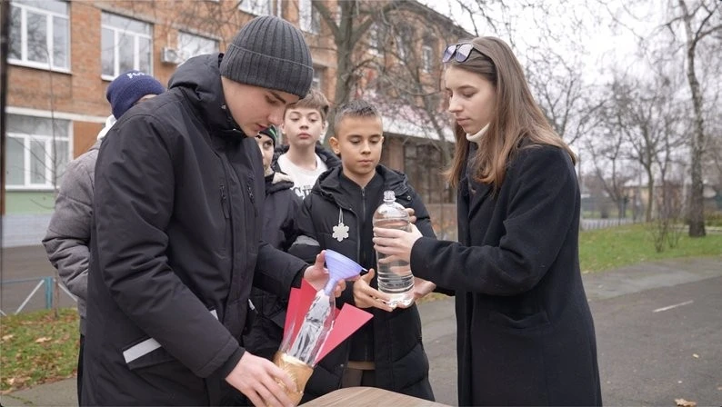 Черкаські школярі запускають ракети власного виробництва