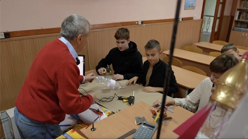Черкаські школярі запускають ракети власного виробництва