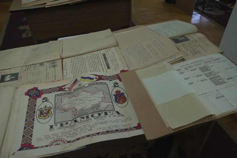 Івано-Франківський обласний архів: історія, родоводи та старовинні рукописи