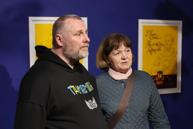 Мистецтво на варті війська: у Франківську презентували спільний проєкт Тітова та Бринського