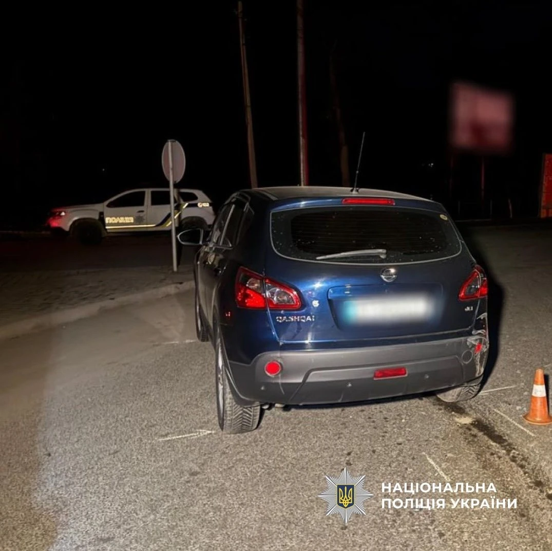 Нічна аварія на кільці в Долині: пасажирка опинилася в лікарні
