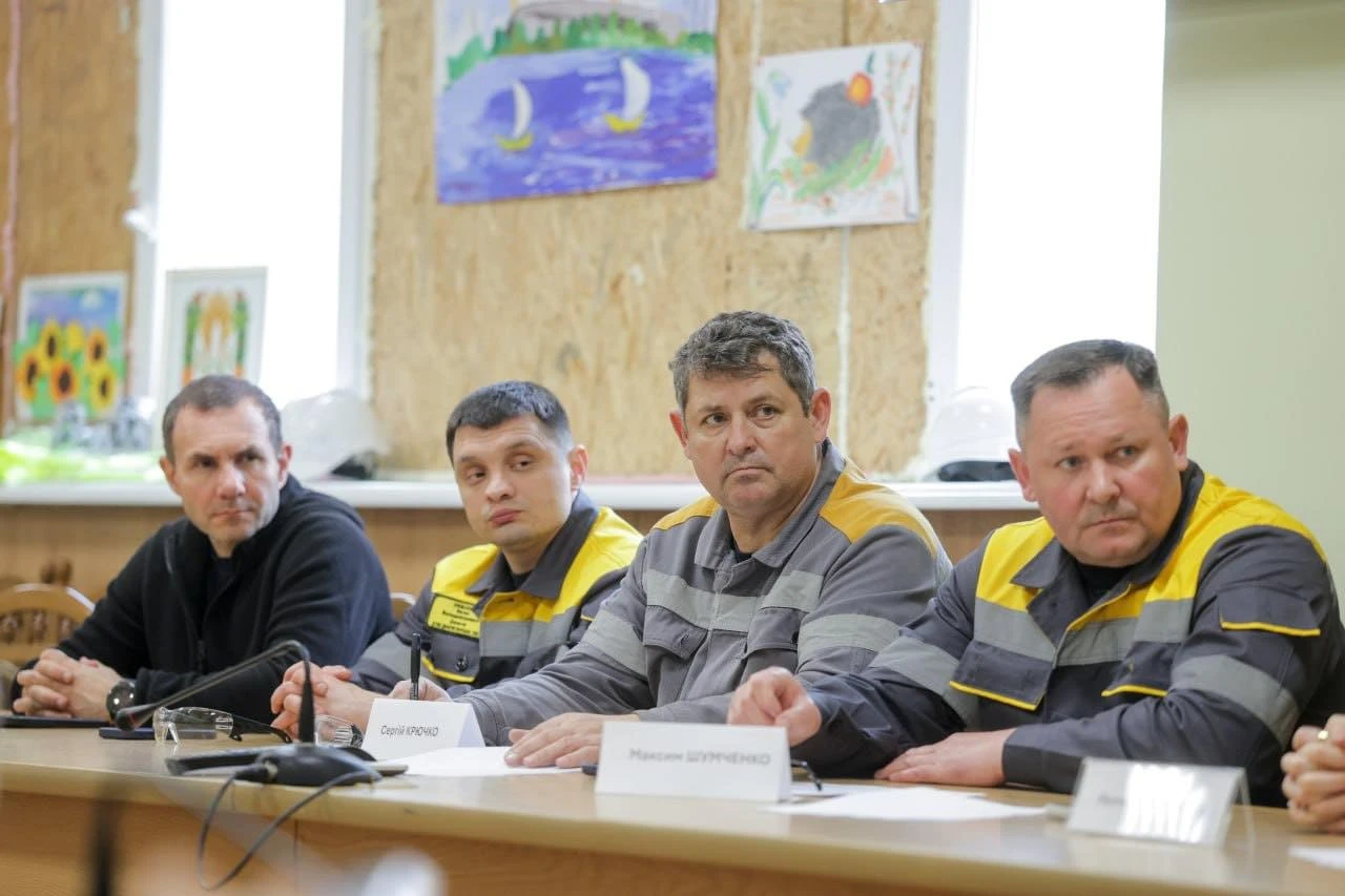 Енергетичний фронт: Денис Шмигаль перевірив хід відновлення атакованої станції