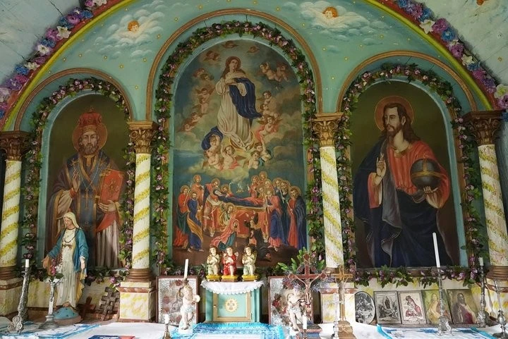 Таємниці дерев’яного храму на Прикарпатті: від схованки за іконостасом до вцілілих реліквій