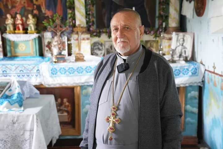 Таємниці дерев’яного храму на Прикарпатті: від схованки за іконостасом до вцілілих реліквій